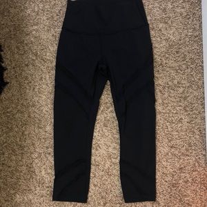 Women’s size 6 lululemon leggings